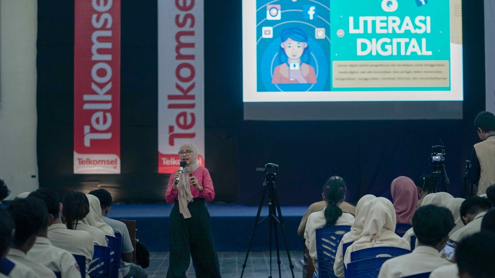 Telkomsel Tingkatkan Literasi Digital ke 1.000 Lebih Pelajar dan Guru di Indonesia