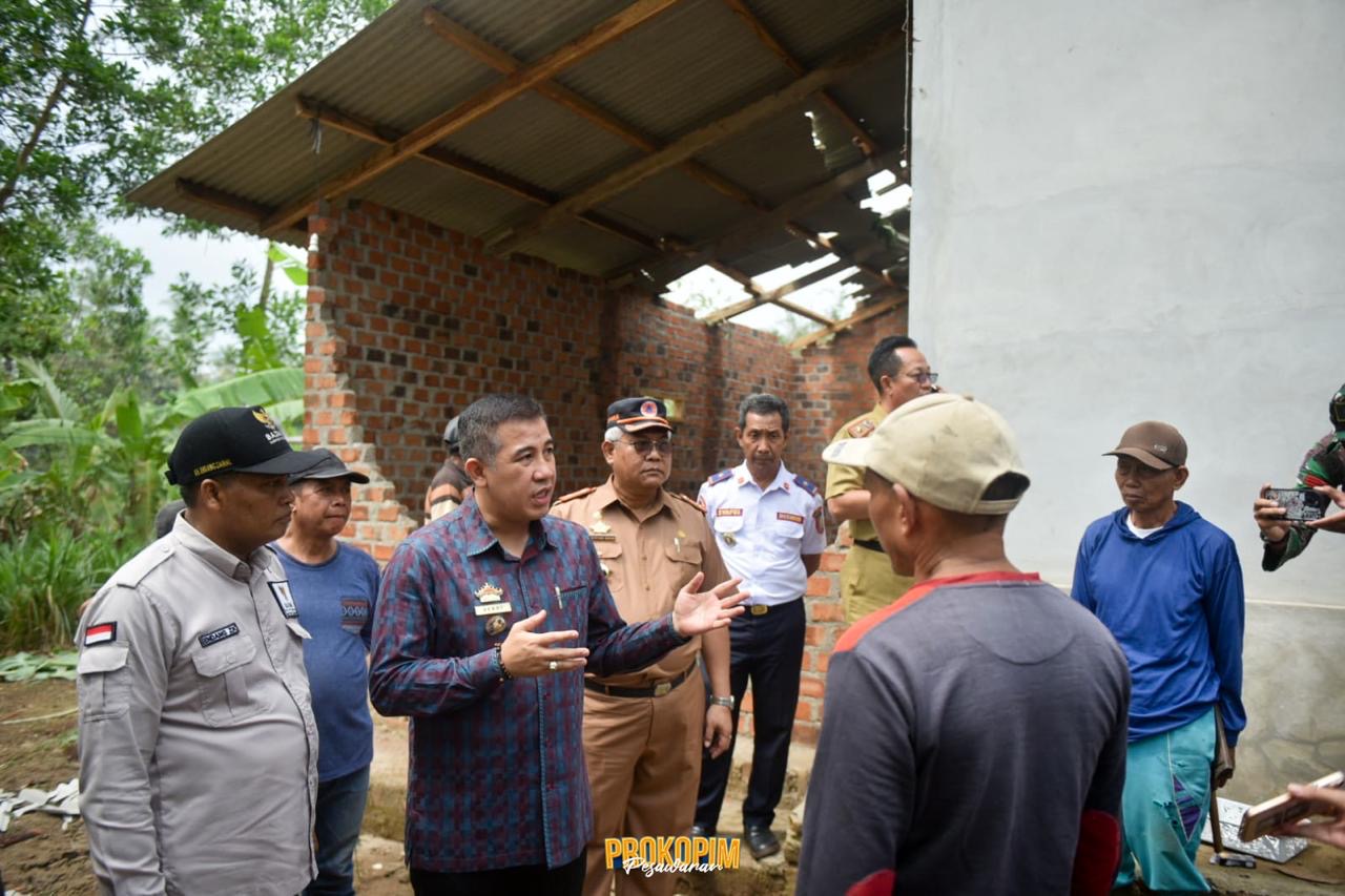 Pemda Pesawaran Berikan Bantuan Korban Bencana Angin Puting Beliung