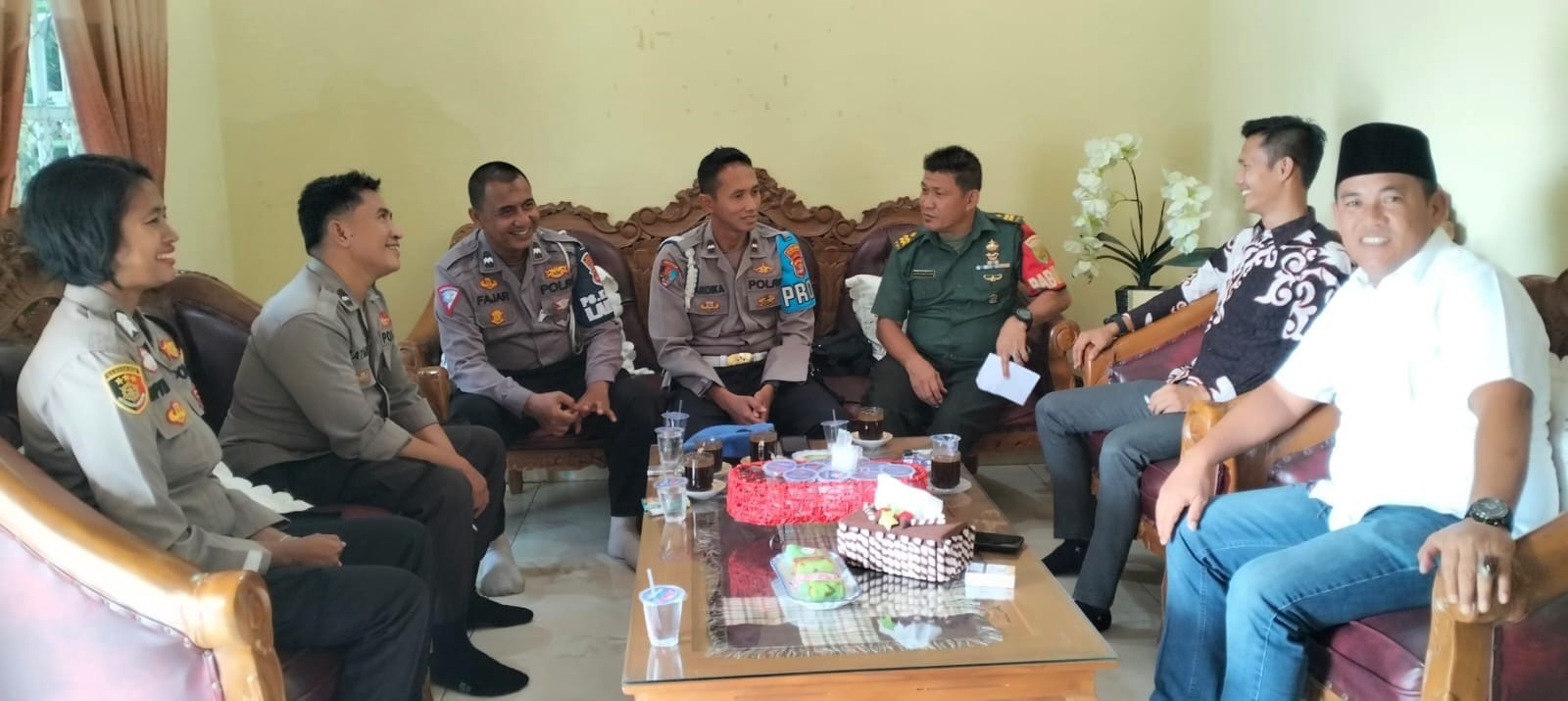 TNI-Polri Sambang ke Rumah Calon Kakam, AKP Taufiq: Harus Siap Menang dan Siap Kalah