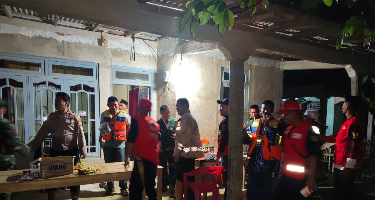 Sungai Way Haru Meluap, Banjir Bandang dan Longsor Hantam Suoh, Puluhan Rumah Rusak