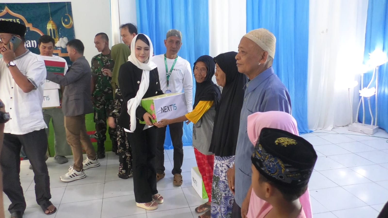 Next 15 Sukses Gelar Acara Donasi Dengan Berbagi Ratusan Paket Sembako ke Kaum Dhuafa 