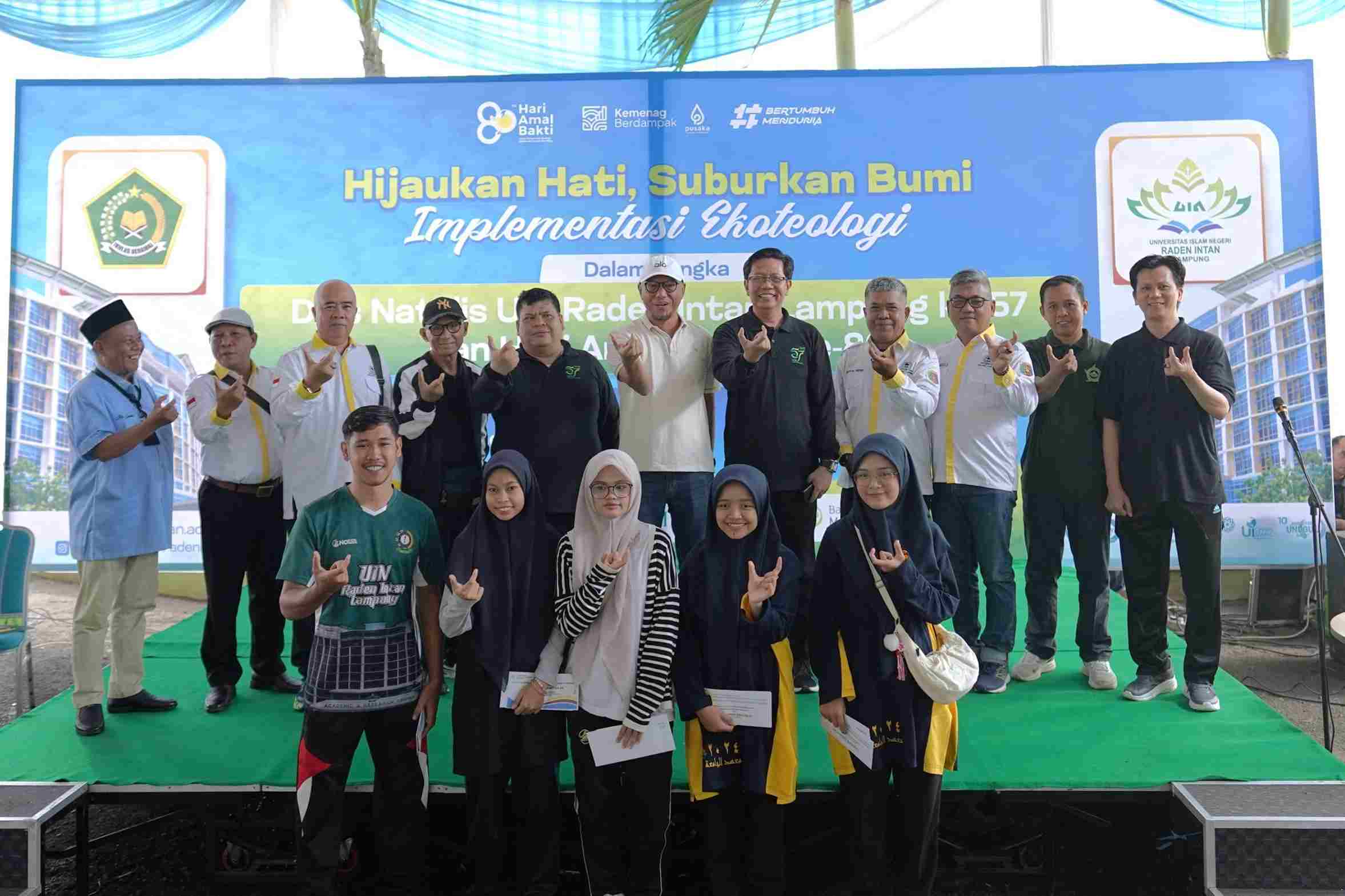 IKA UIN RIL dan LPM Provinsi Lampung Beri Santunan Mahasiswa UIN RIL Terdampak Bencana Sumatera