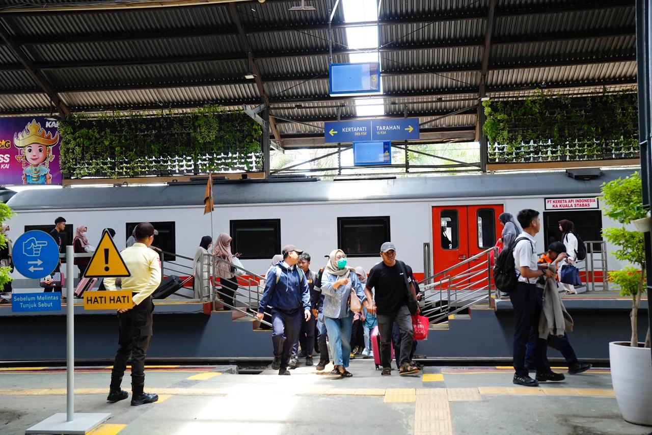 Libur Panjang 26 Mei–1 Juni 2026, Tiket KA Rajabasa dan Kuala Stabas Habis Terjual