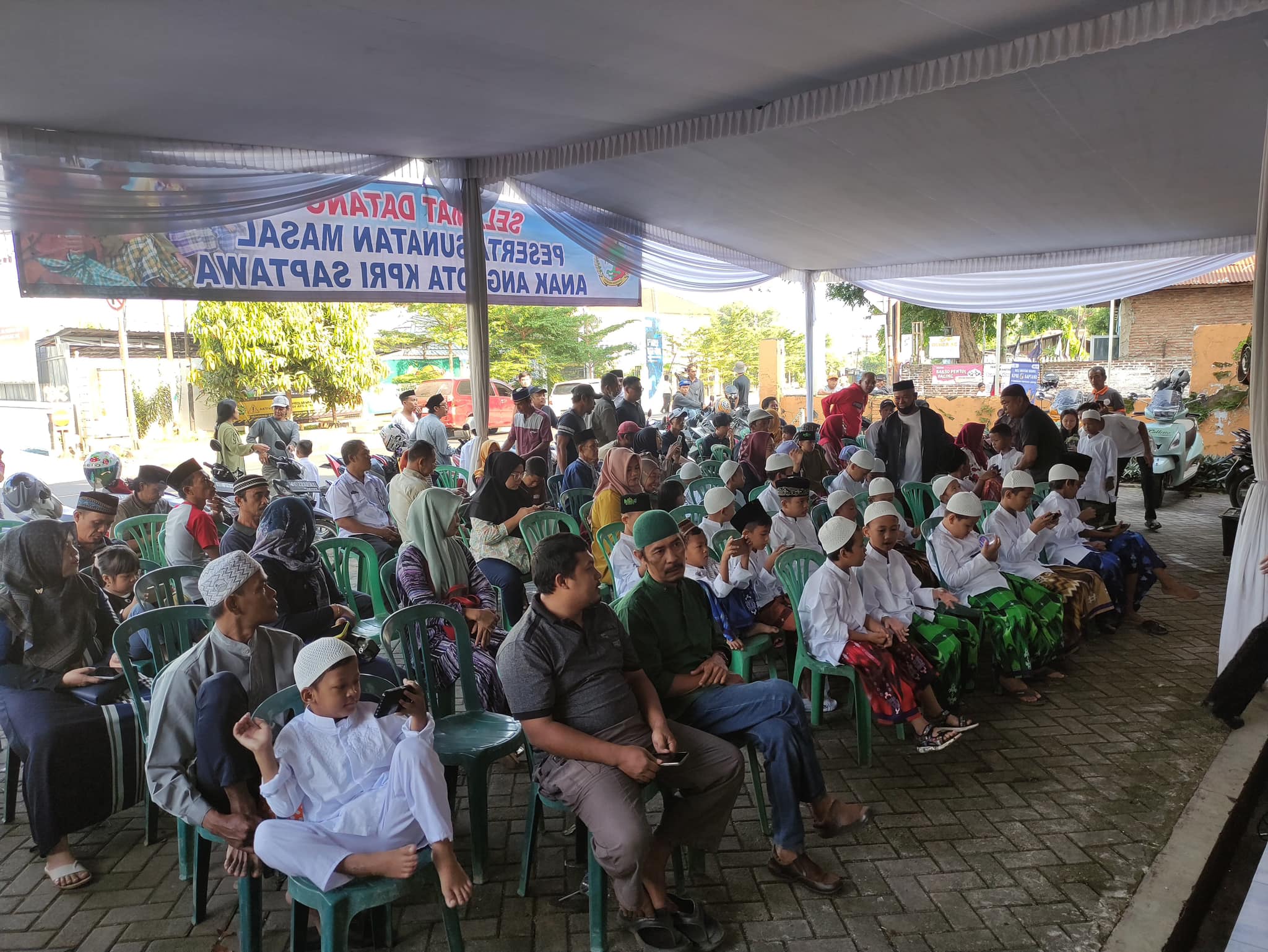 69 Orang Ikut Khitanan Massal KPRI Saptawa Pemprov Lampung