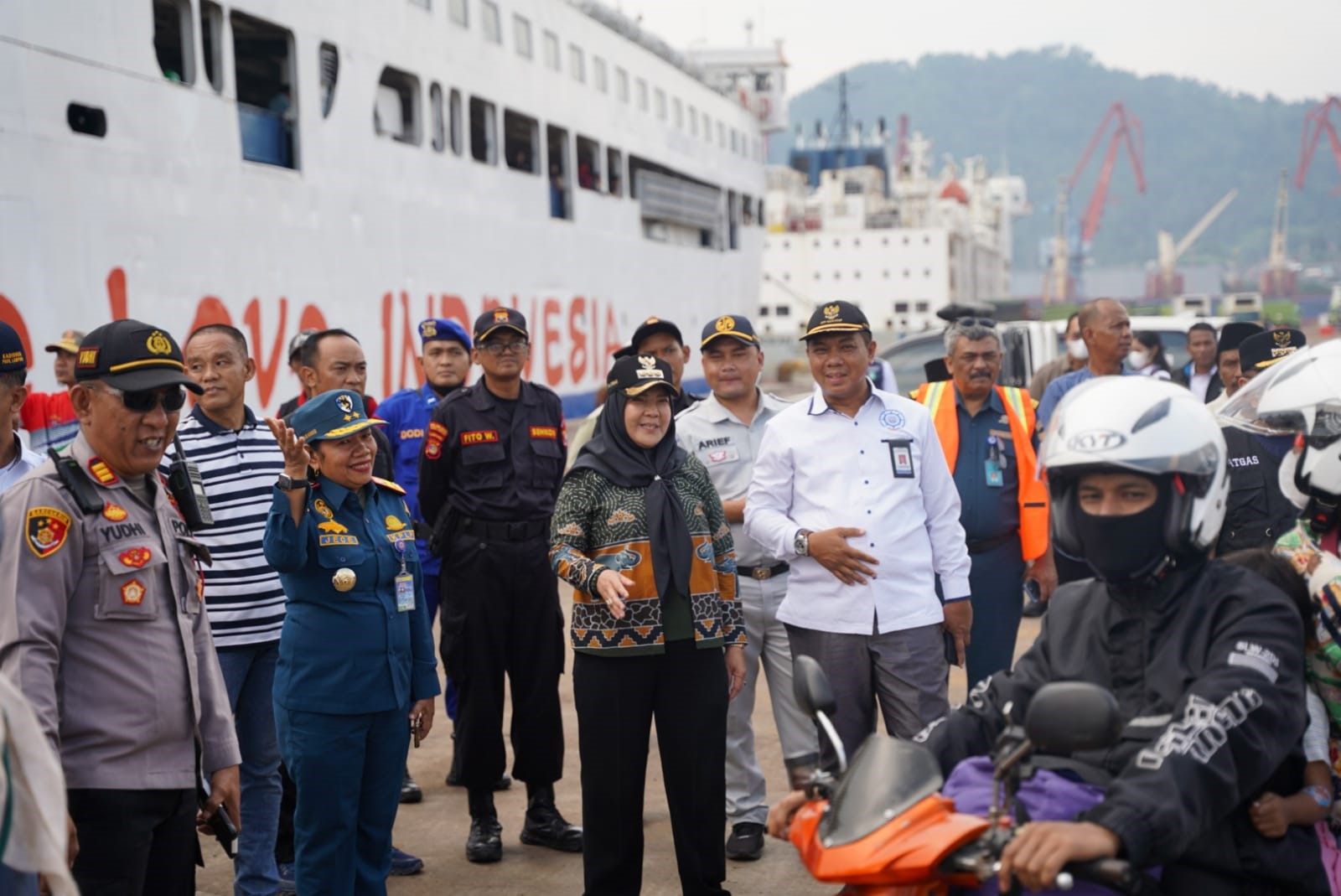 Walikota Eva Tinjau Arus Balik di Pelabuhan Panjang