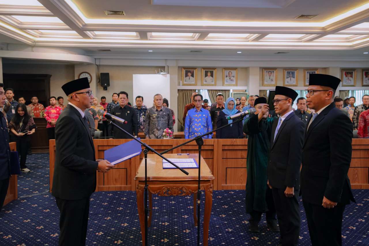 Gubernur Lampung, Mirza Lantik Kepala Bappeda dan Kepala BKD