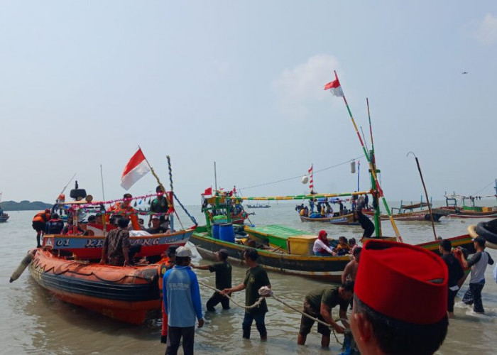 Tradisi Ruwat Laut Jaga Kelestarian Bahari