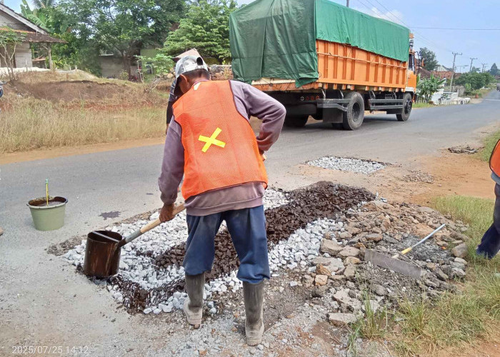 Proyek Rehab Jalan Ruas Negeri Tua–Tanjung Harapan Diduga Asal-asalan, Pengawasan Minim