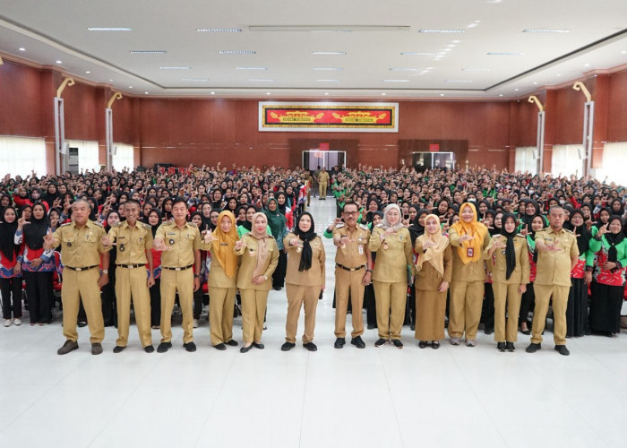 Pemkot Bandar Lampung Salurkan Insentif untuk Ribuan Kader Kesehatan dan KB