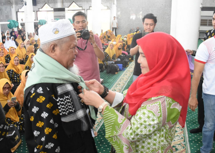 Walikota Eva Lepas 710 Jemaah Bandar Lampung Berangkat Umrah