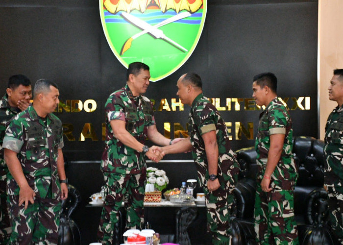 Danbrigif 4 Marinir Perkuat Sinergi dengan Kodam XXI/Radin Inten, Bahas Kesiapsiagaan hingga HUT TNI