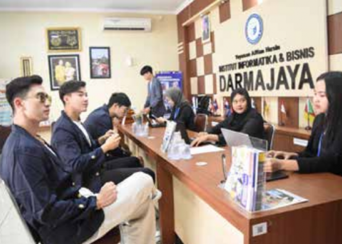 Artis Terkenal, Verrell Bramasta Resmi Mendaftar Jadi Mahasiswa  Darmajaya Lampung