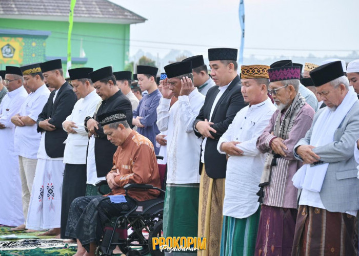 Sholat Idul Adha Bersama di Kecamatan Kedondong, Bupati Pesawaran Ajak Jadikan Momentum Introspeksi Diri 
