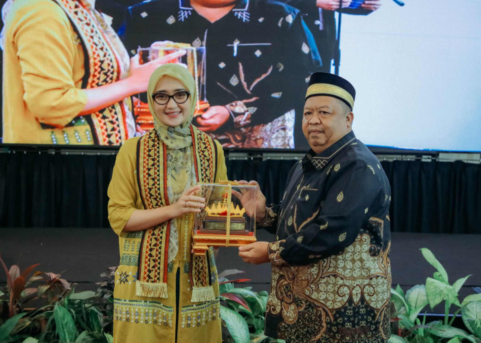 Wagub Jihan Buka Seminar Ulama Internasional, Dorong Kerja Sama Global dan Perdamaian Dunia