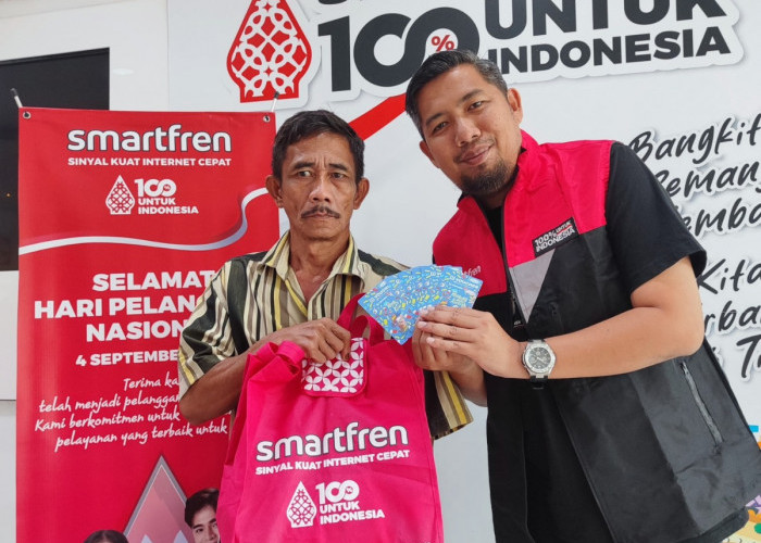 Smartfren Berikan Hadiah Kepada Pelanggan Setia di Hari Pelanggan Nasional 