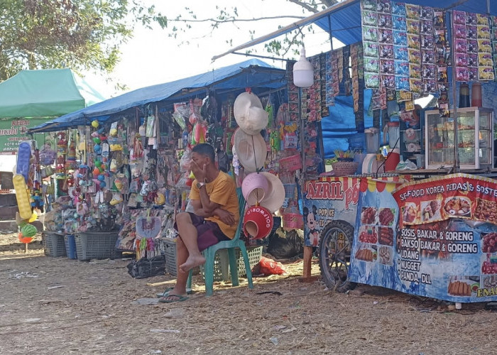 Pedagang Sidomulyo Fair Menjerit Akibat Ditarif