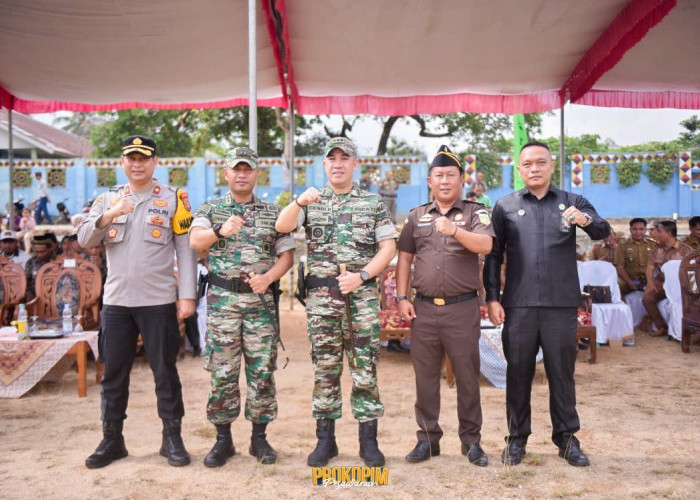 Bupati Pesawaran Bersama Kodim 0421/Lamsel Gelar Resmikan Pembangunan Jalan Desa Lumbirejo