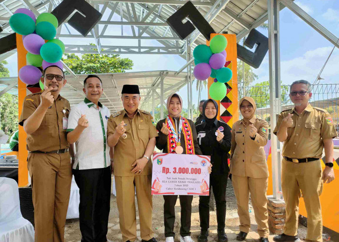 Sevi Nurul Aini Peraih Medali Perunggu SEA Games Terima Tali Asih dari Bupati Tanggamus 