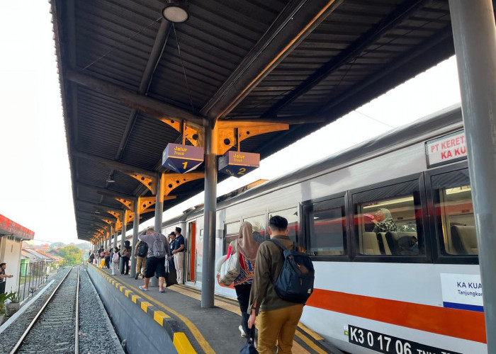 103.691 Penumpang Naik Kereta di Divre IV Tanjungkarang Saat Liburan Sekolah