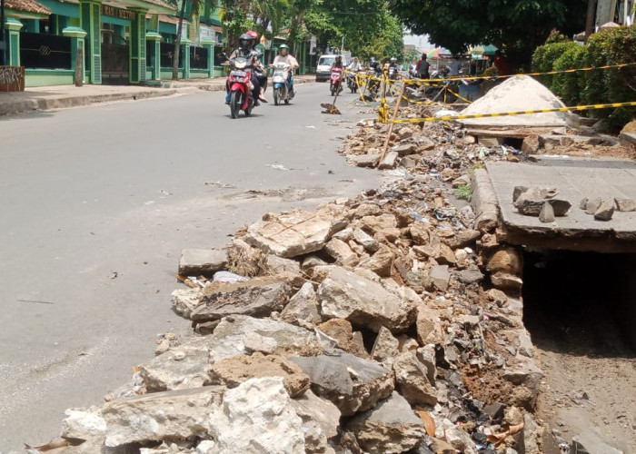 Akhirnya, Trotoar di Zona Pendidikan Metro Timur Diperbaiki