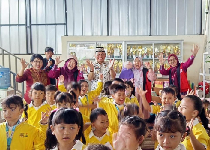 Wali Kota Metro Ajak Masyarakat Waspada Dampak Negatif Teknologi Digital Bagi Anak
