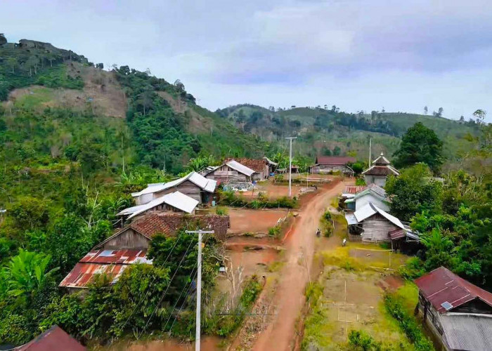 PLN UID Lampung Berhasil Nyalakan Listrik di Tujuh Desa