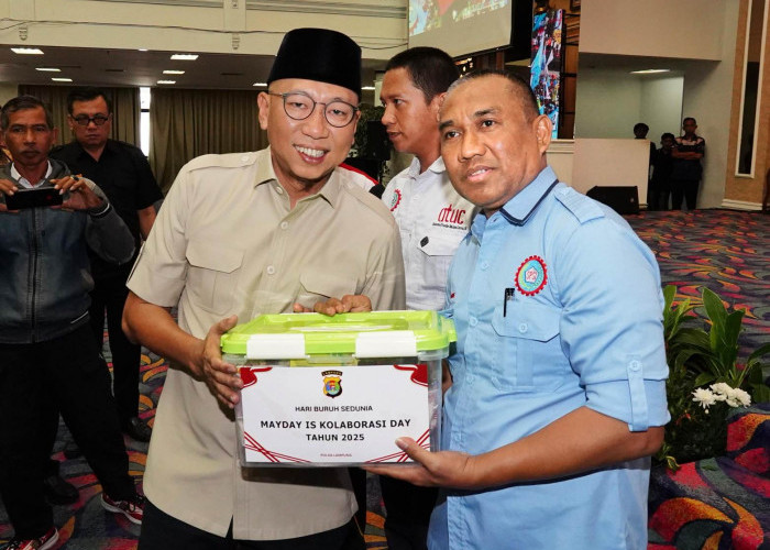 Gubernur Mirza Bersama Buruh Hadiri Peringatan Hari Buruh Internasional di Balai Keratun 