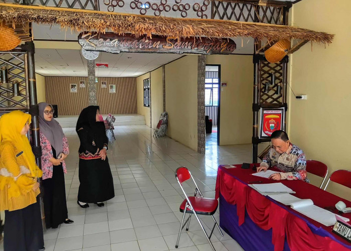 Sambangi 7 Kecamatan Dalam Sehari, Wabup Lambar Mad Hasnurin Tekankan Disiplin ASN