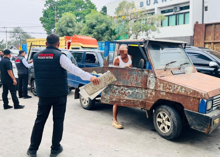Gonta-Ganti Pelat Demi Borong BBM Subsidi, Komplotan Pelangsir di Metro Ditangkap Polisi
