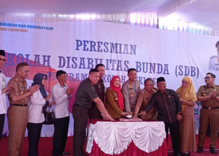 Walikota Bandar Lampung Hj. Eva Dwiana Resmikan SDB Negeri Pertama Di Indonesia
