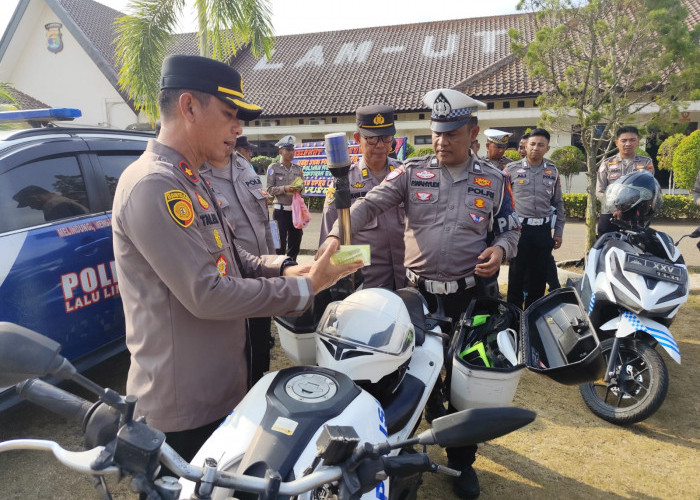 Pastikan Kesiapan, Wakapolres Lampung Utara Cek Randis Personel