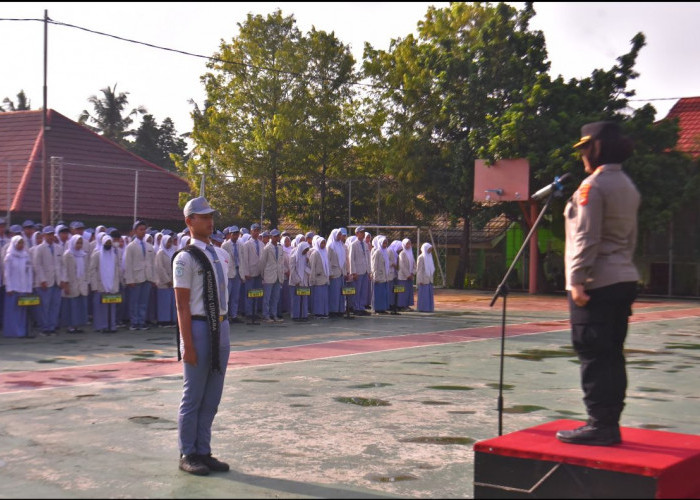 Pejabat Utama Polda Lampung Jadi Irup SMA/SMK/MAN di Bandar Lampung, Berikan Edukasi Langsung Ke Generasi Muda