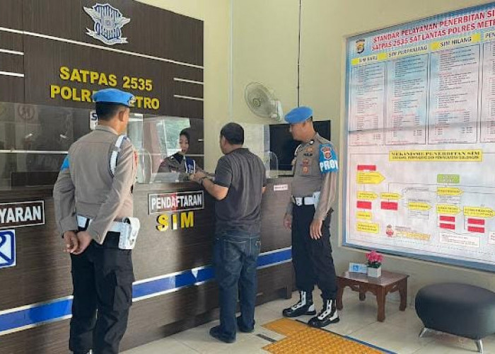 Antisipasi Pungli, Provost Cek Pelayanan Masyarakat di Polres Kota Metro