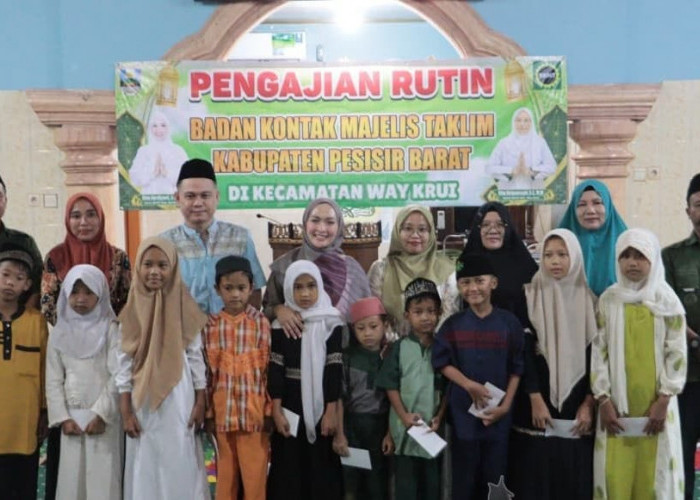 Pengajian Rutin di Masjid Nurul Falah, Ketua BKMT Dian Hardiyanti Dedi Ajak Perkuat Ukhuwah Islamiyah