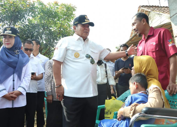 Gubernur Arinal Djunaidi Serahkan Bantuan Sosial di Pekon Muara Dua Ulubelu