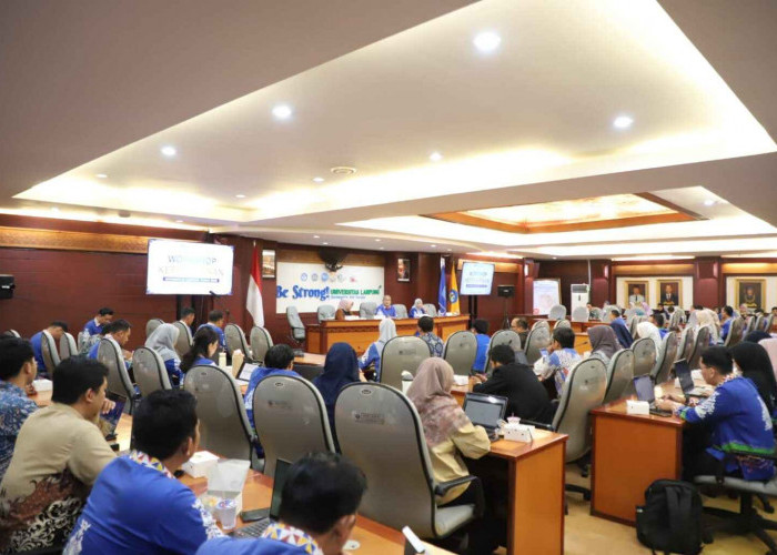 Unila Bekali Dosen Tendik Hadapi Era AI dan Transformasi Digital