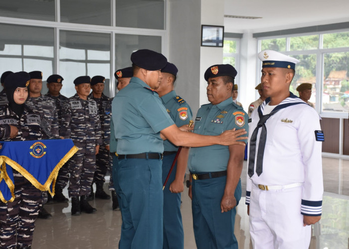 Lanal Lampung Gelar Upacara Kenaikan Pangkat Prajurit