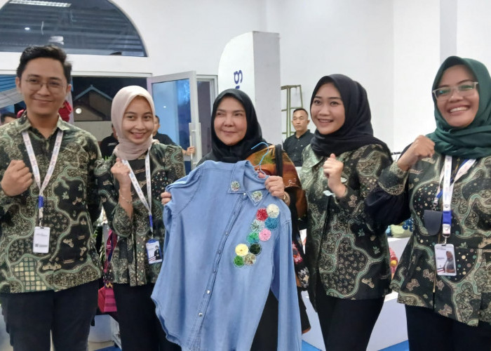 Dukung Kemajuan UMKM, Walikota Eva Borong Produk Binaan IKBL di Bandar Lampung Expo 2025