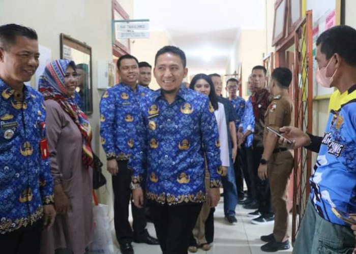 H.Ardian Saputra .SH Hadiri Sunatan Masal dan Silaturahmi Dengan KPM PKH, TKSK dan Oprator SIKS NG 