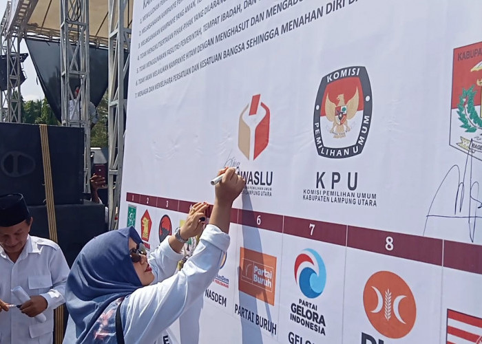 Jelang pemilu 2024,Bawaslu Lampung Utara Gelar Deklarasi Damai.
