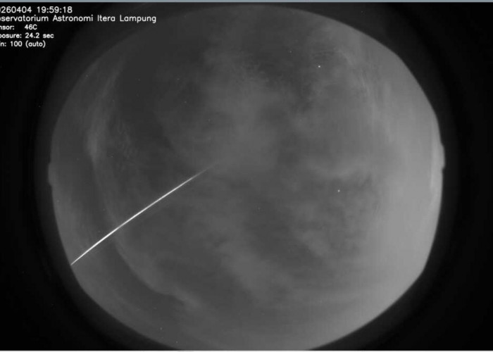 Observatorium Astronomi Itera Identifikasi Benda Jatuh Antariksa di Langit Lampung Badan Roket CZ-3B R/B