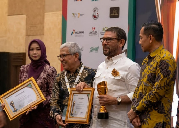 Terima Pemred Award 2026, Nasir Djamil: Pers Harus Kembali ke Rakyat dan Jadi Pilar Demokrasi