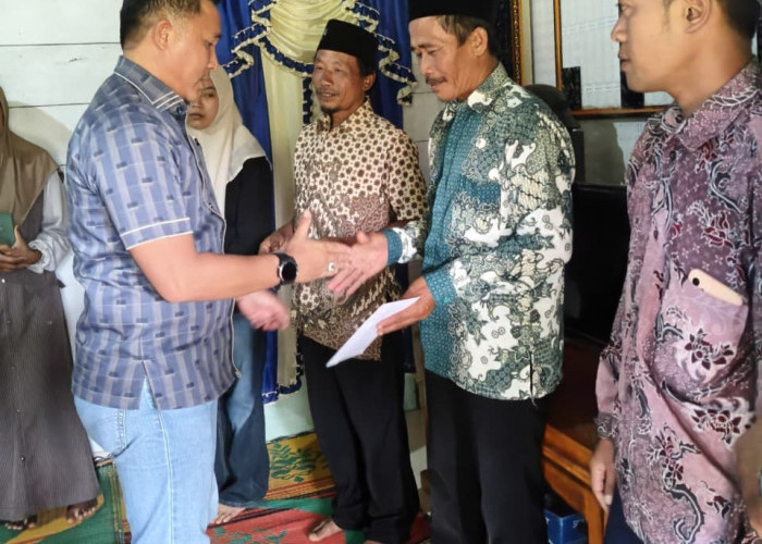 Duka Mendalam, Bupati Lambar Takziah ke Keluarga Korban Kecelakaan Pengurus Muslimat NU