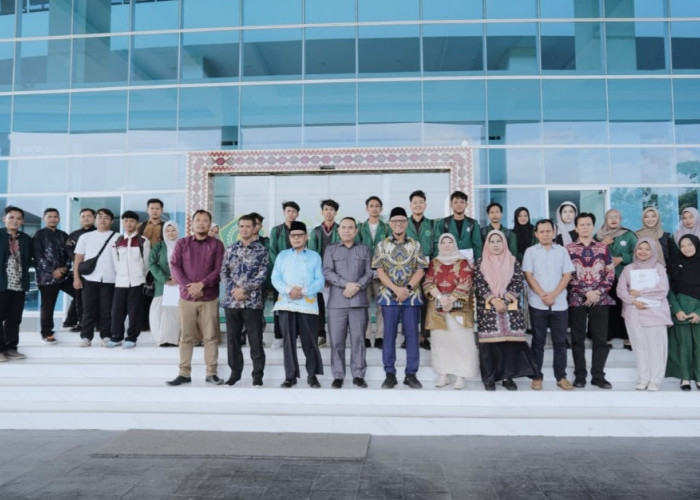 38 Mahasiswa UIN RIL Terima Bantuan Pendidikan dari Anggota DPD RI