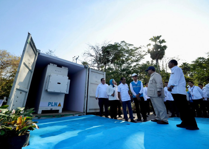 PLTS 100 GWp Diluncurkan, PLN Siap Dukung Akselerasi Pengembangan EBT Menuju Swasembada Energi