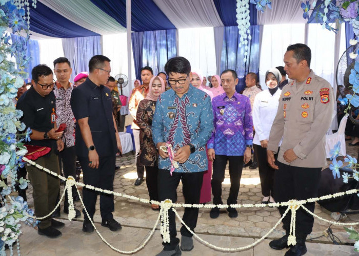 Bupati Lampung Utara, Hamartoni Resmikan SPPG Polres Lampung Utara