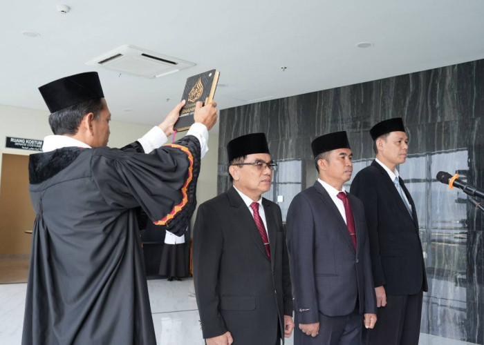 Rektor UIN RIL Lantik Dua Dekan Fakultas Baru dan Ketua LPM