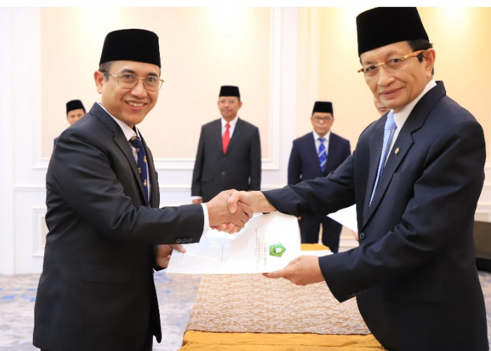 Menag Serahkan SK Pengurus Baznas 2026–2031