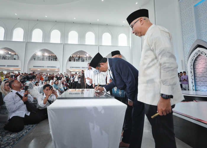 Gubernur Lampung dan Menag Resmikan Masjid Raya Al-Bakrie, Ikon Baru Syiar Islam di Bumi Ruwa Jurai