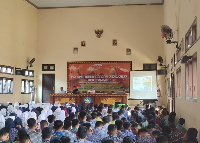 MPLSMB SMAN 1 Tumijajar Kenalkan Jurnalistik dan Etika Bersosial Media